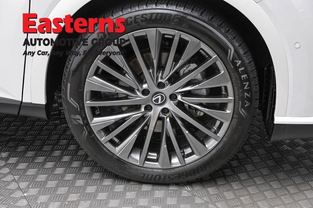 Used 2025 White Lexus 350 Luxury image 35