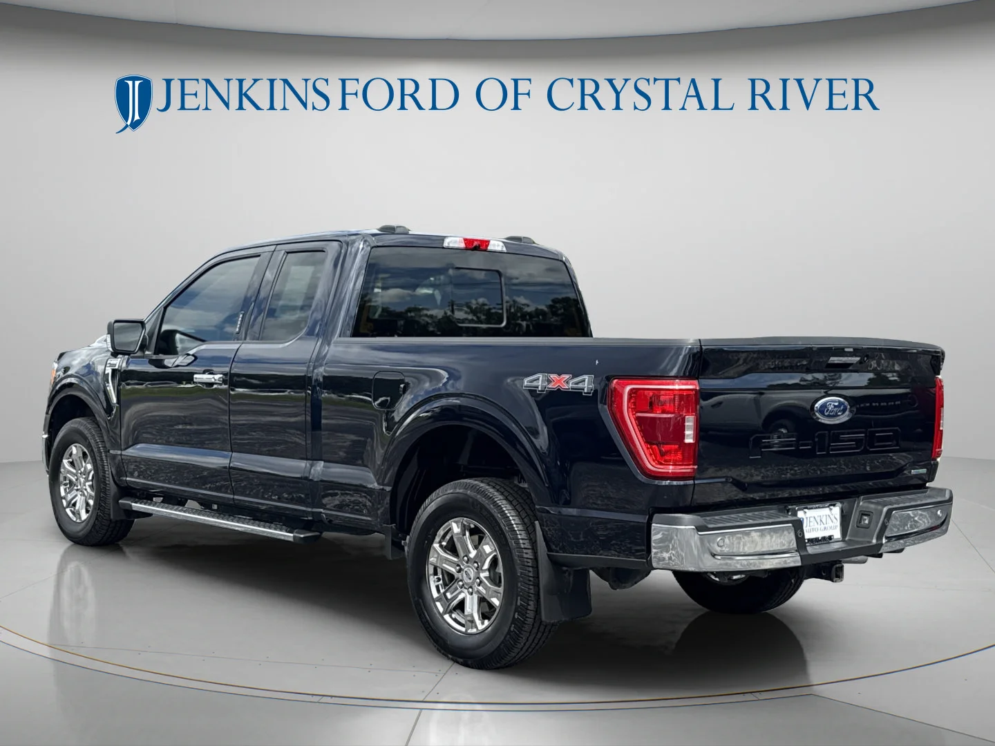 Used 2021 Antimatter Blue Metallic Ford XLT image 10