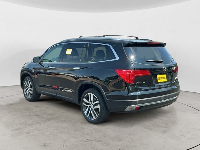 Used 2017 Black Honda Touring image 7