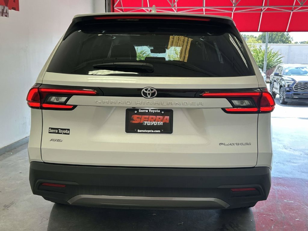 Used 2025 Beige Toyota Platinum image 4