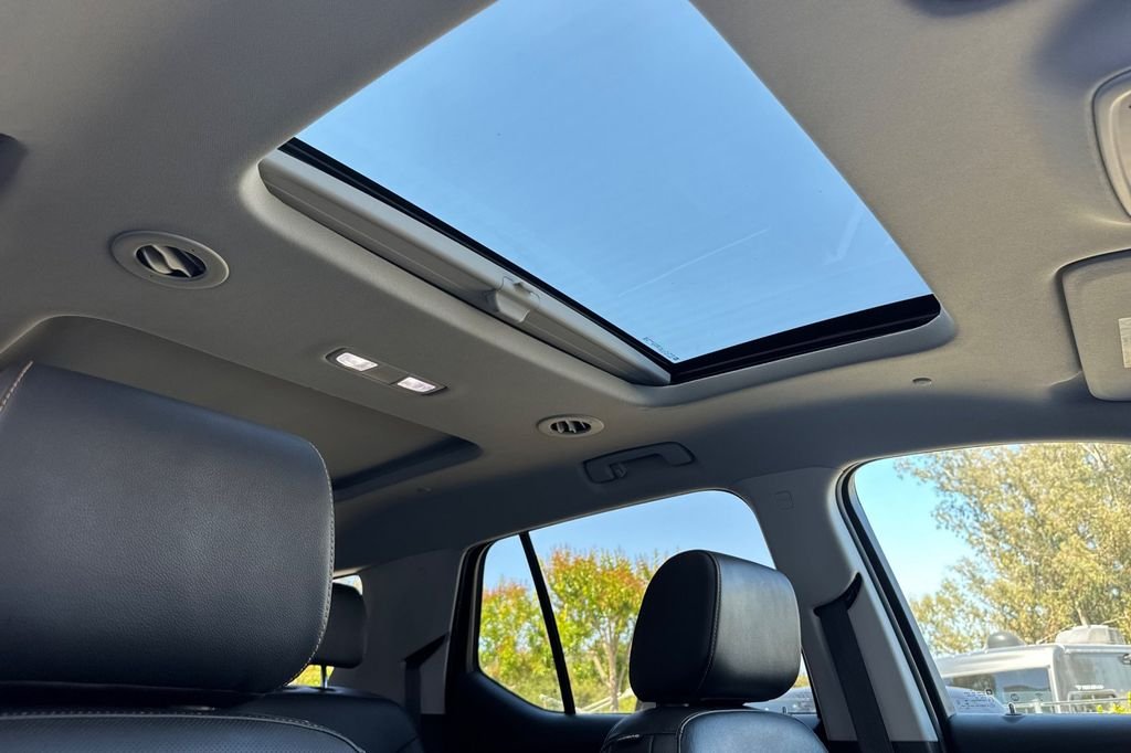 Used 2020 Satin Steel Metallic Chevrolet Premier image 22
