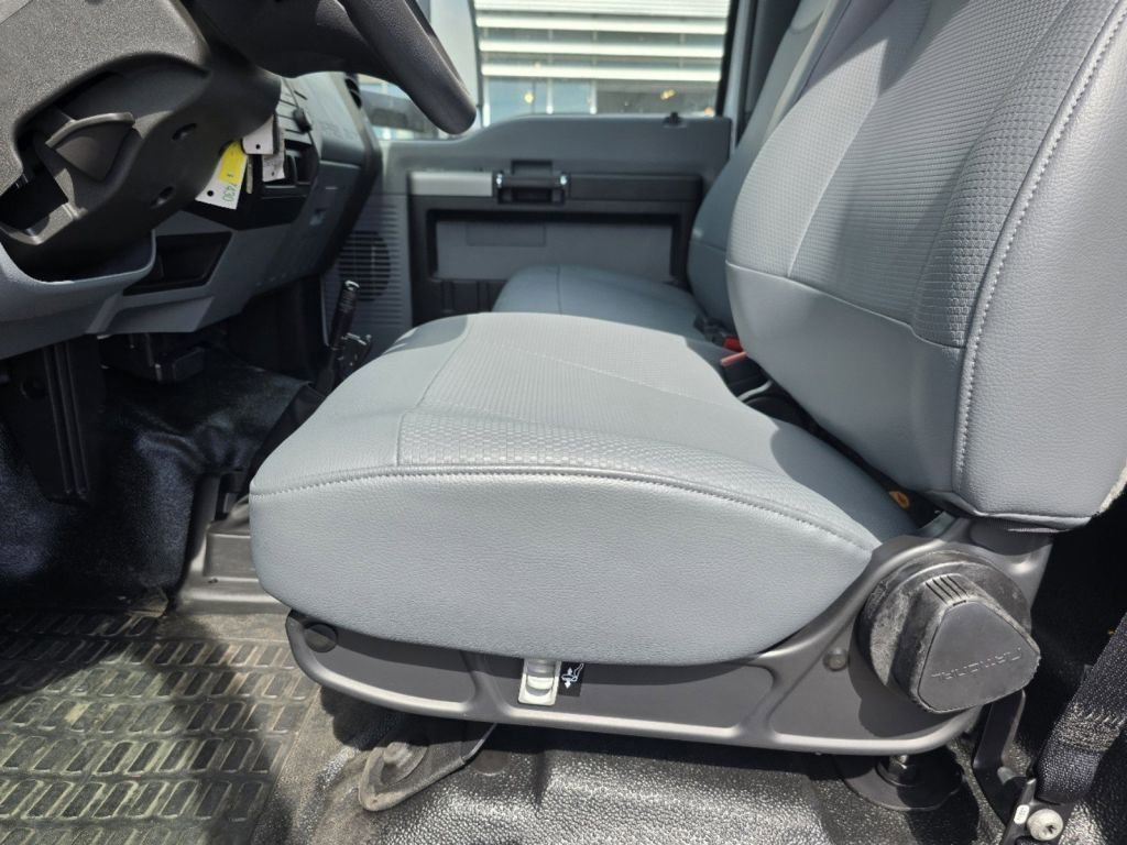 New 2025 Oxford White Ford Base image 31