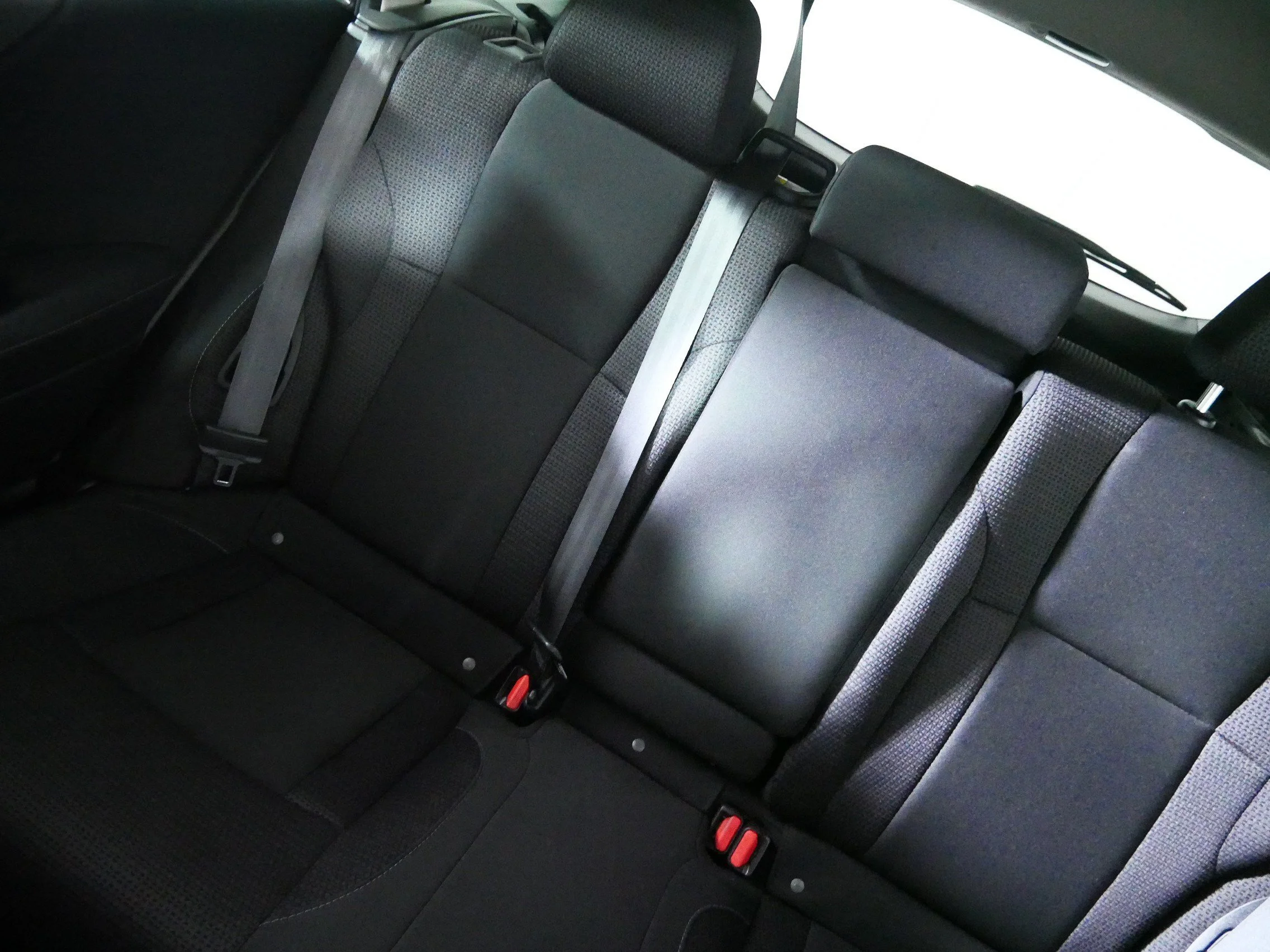 Used 2022 Crystal White Pearl Subaru Premium image 12