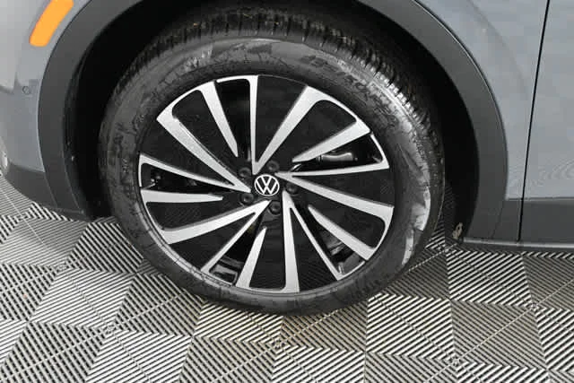 New 2026 Pure Gray Volkswagen Pro image 25