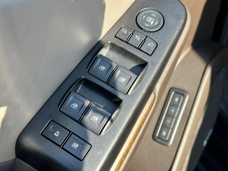 Used 2019 Dark Sapphire Blue Metallic GMC Denali image 24
