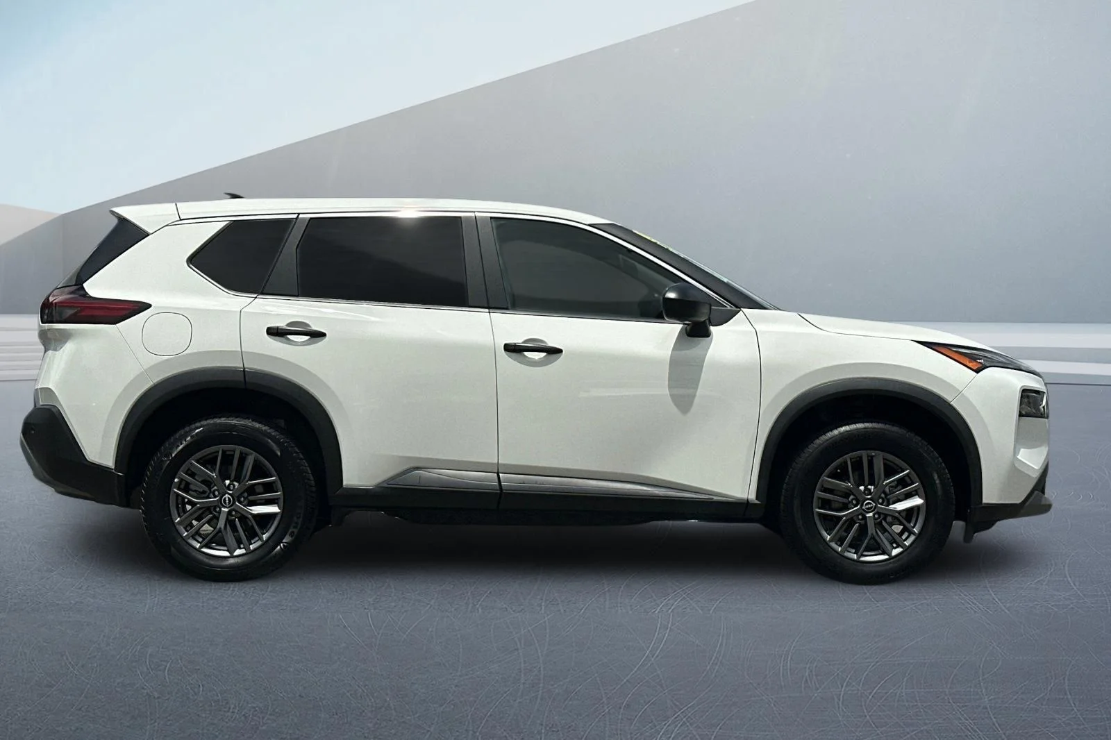 Used 2023 White Nissan S image 3