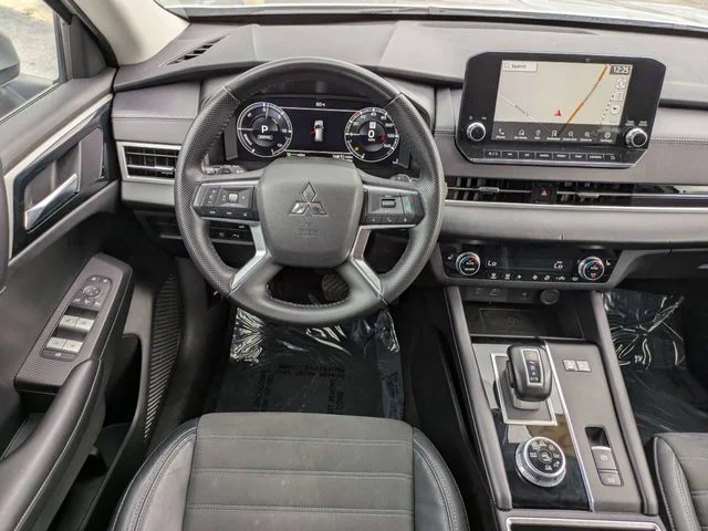 2023 Mitsubishi Outlander Plug-In Hybrid SE - Photo 18