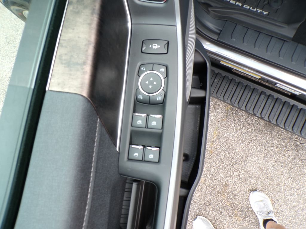 New 2026 Carbonized Gray Metallic Ford F-450® LARIAT® image 7