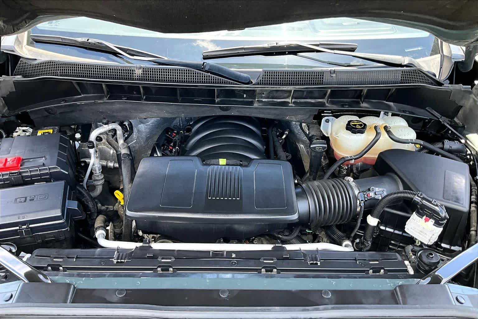 Used 2025 Cypress Gray Chevrolet LT image 32