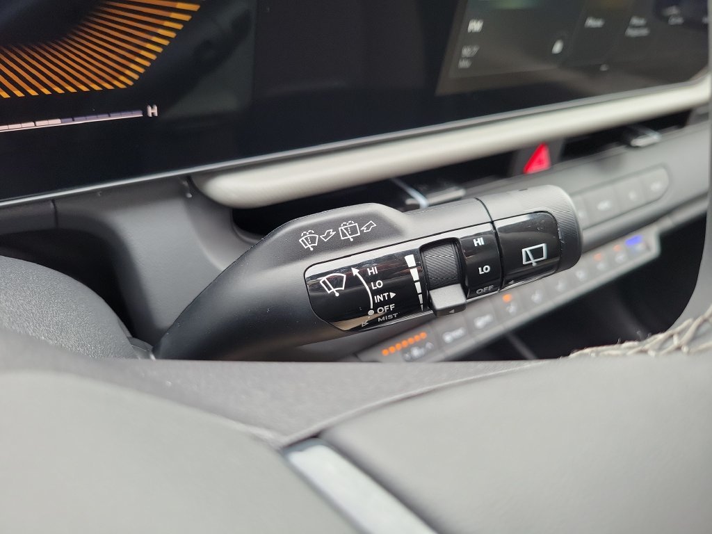 New 2027 Snow White Pearl Kia S image 26