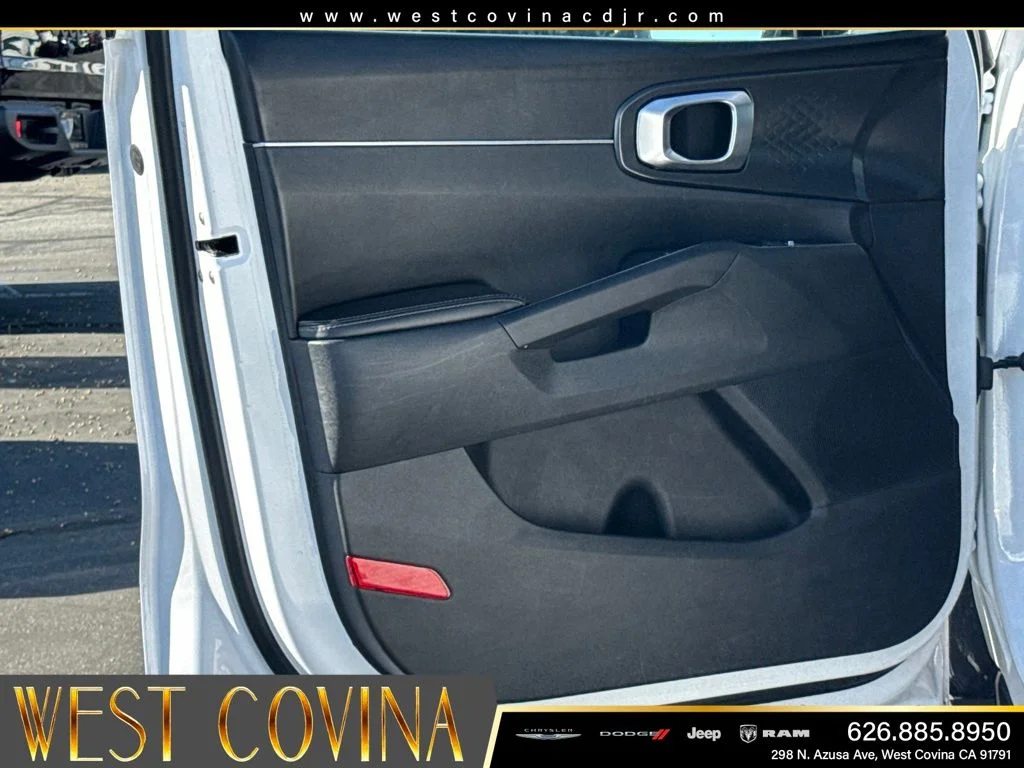 Used 2024 White Kia S image 19