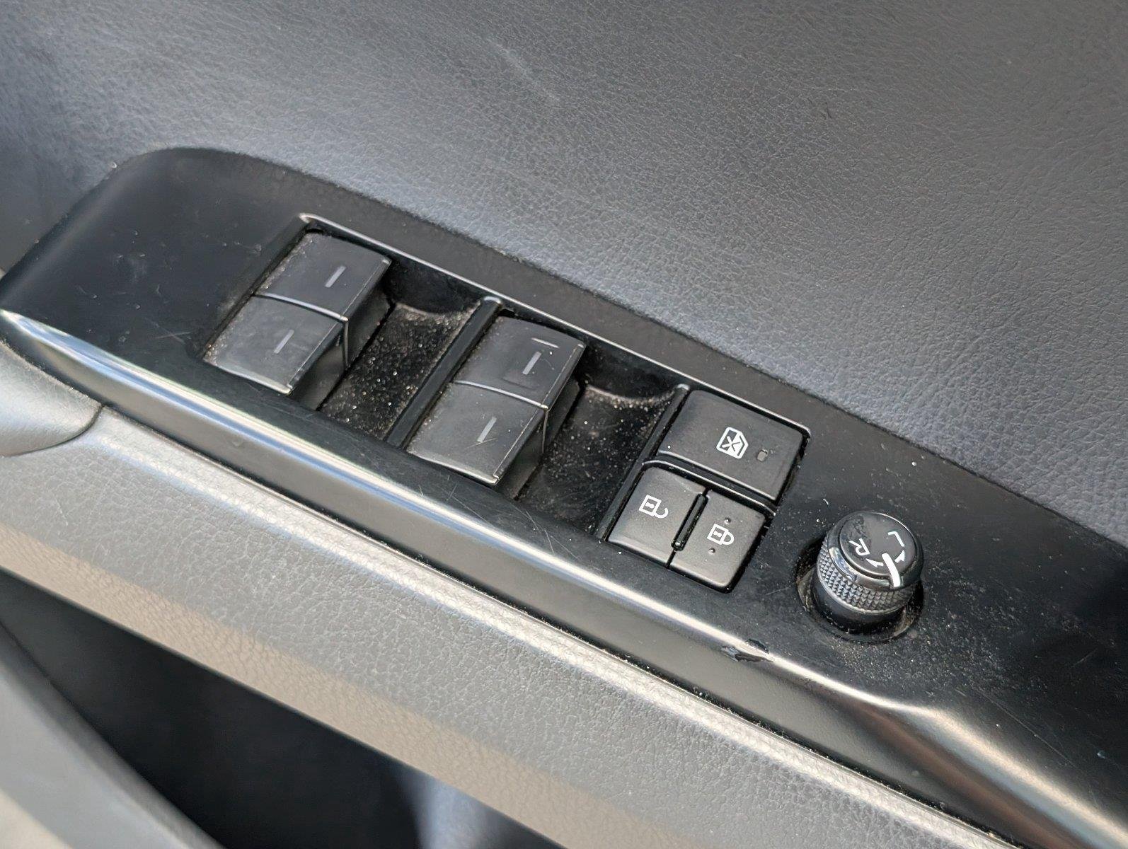 Used 2025 Ice Cap Toyota SE image 19