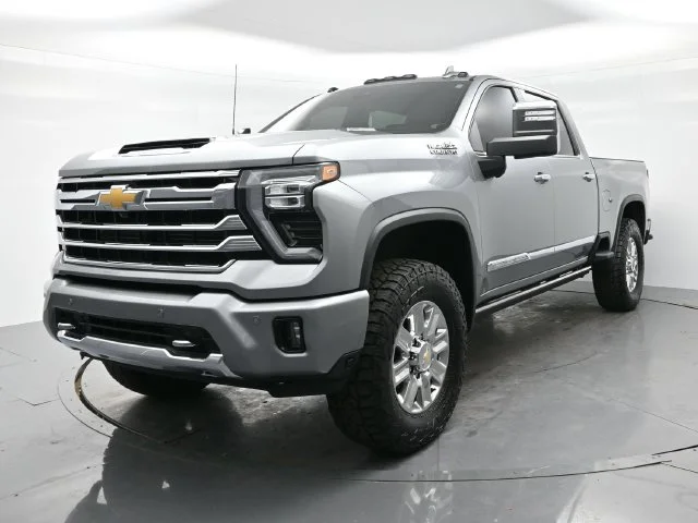 Used 2025 Sterling Gray Metallic Chevrolet High Country image 3
