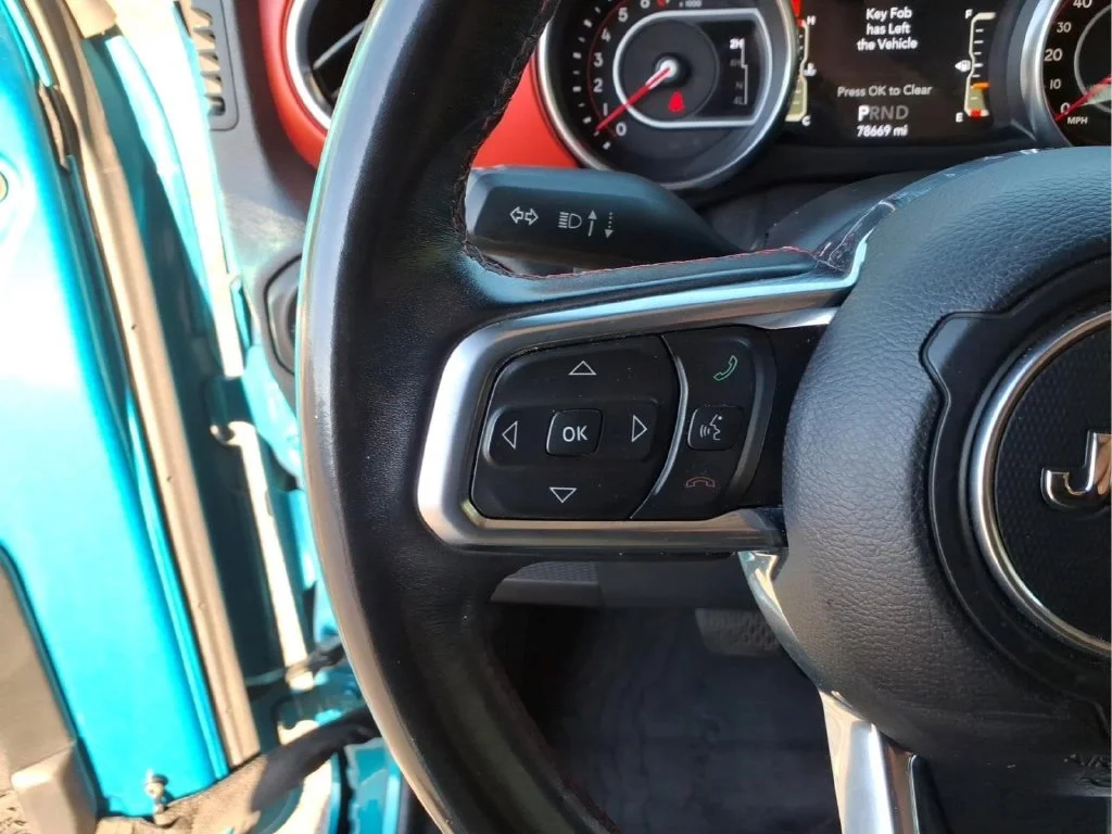 Used 2020 Teal Jeep Unlimited Rubicon image 23
