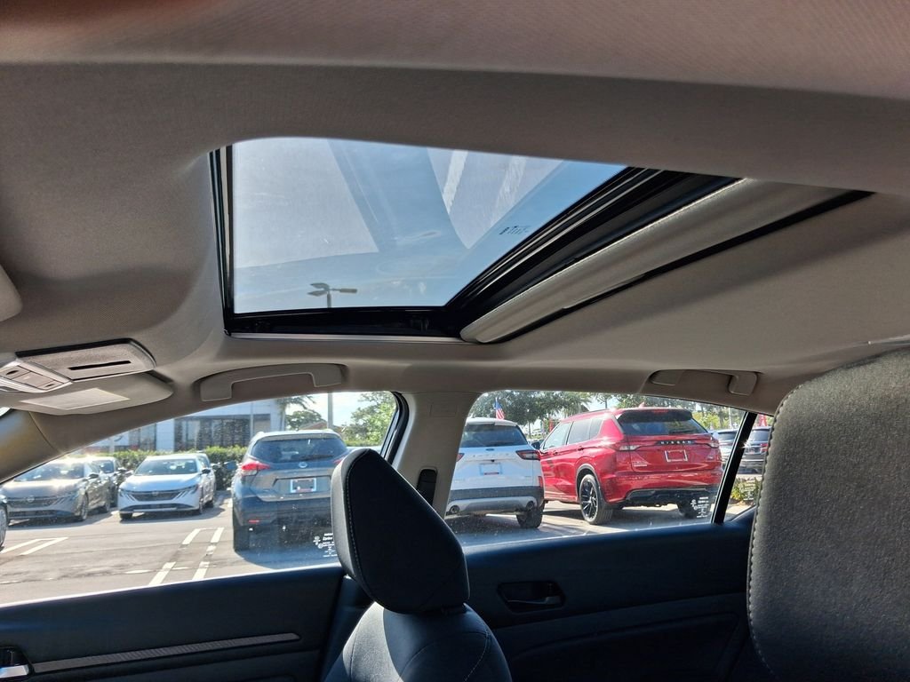 2025 Nissan Altima SV - Photo 18