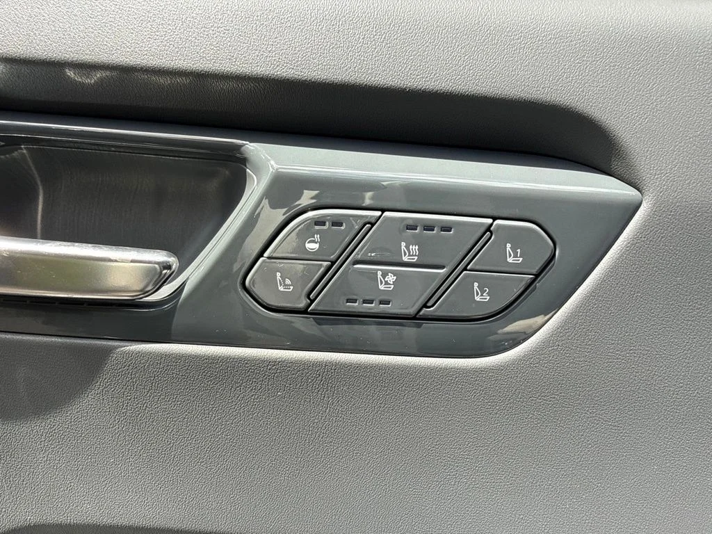 Used 2024 Snow White Pearl Kia GT-Line image 20