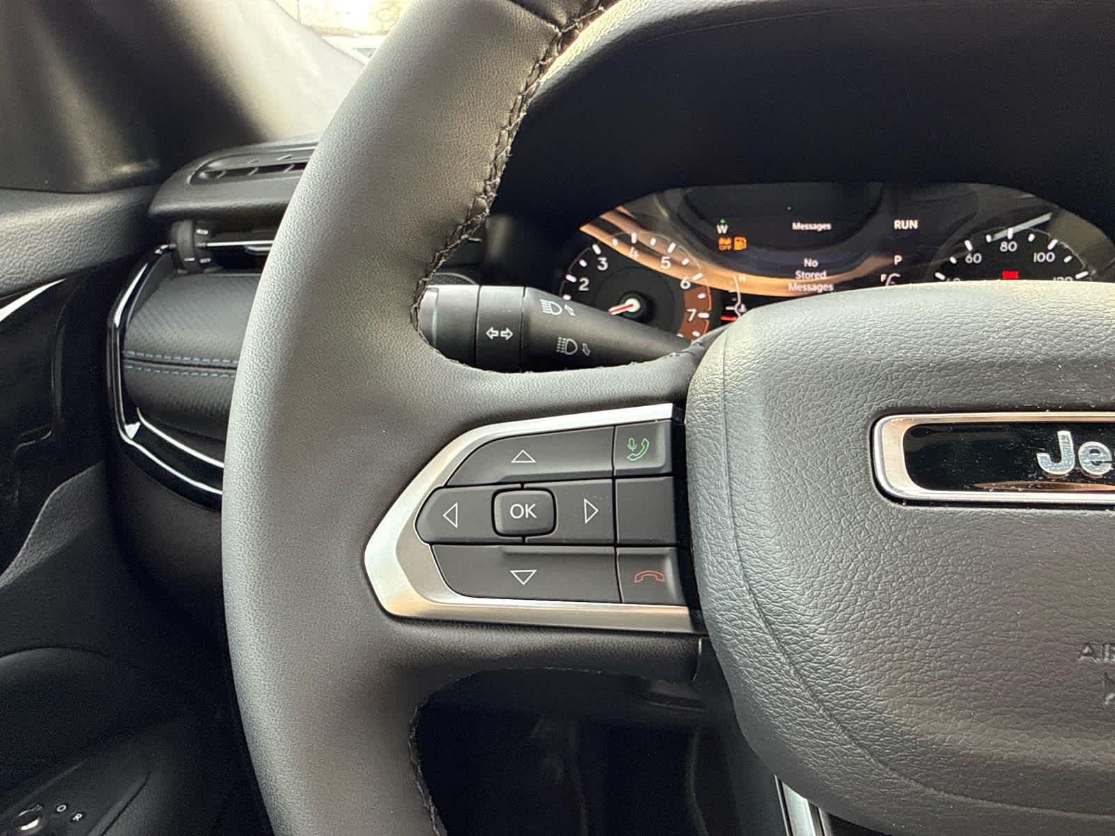 New 2026 Bright White Clearcoat Jeep Latitude image 18