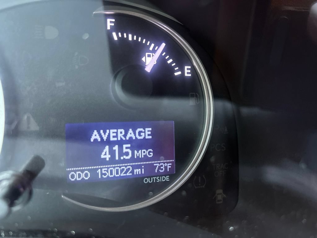 Used 2015 White Lexus 200h image 24