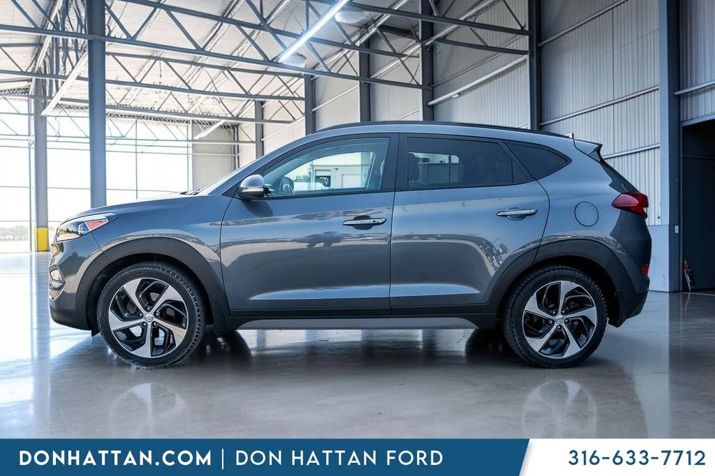 Used 2018 Hyundai Tucson Value with VIN KM8J3CA25JU668167 for sale in Augusta, KS