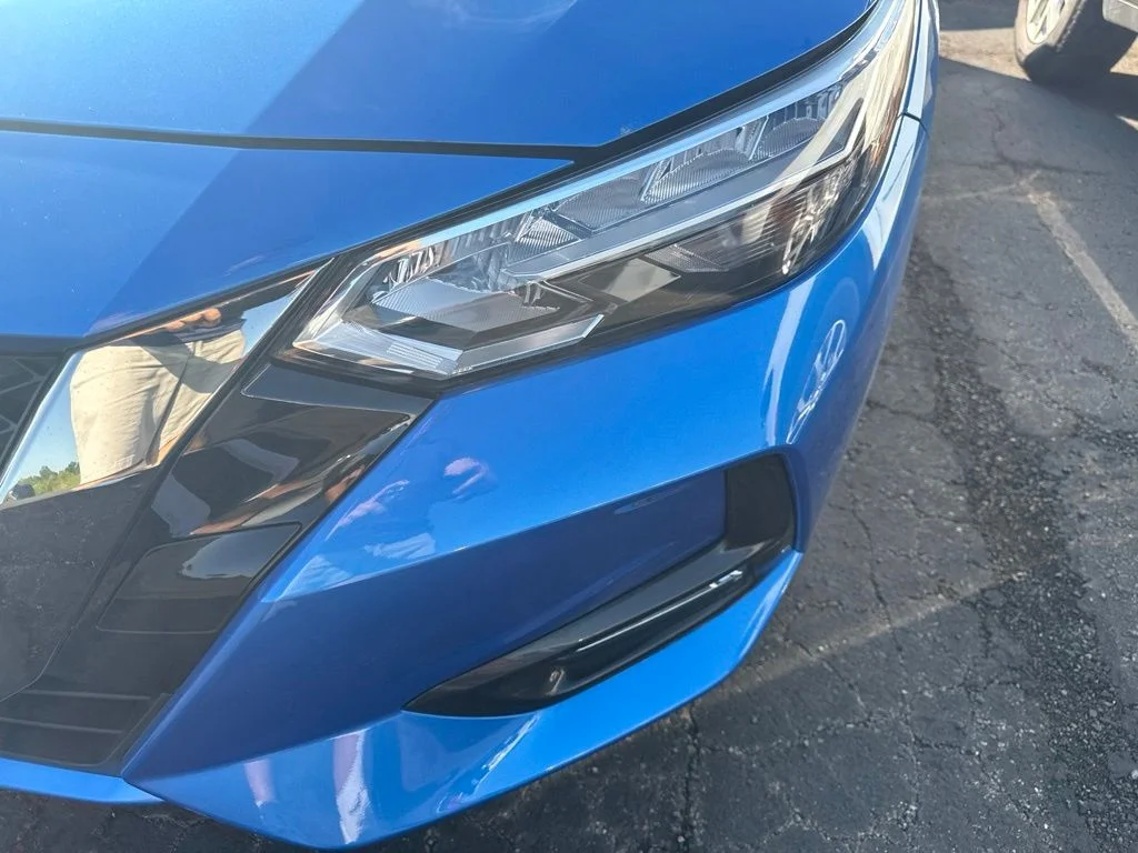 Used 2021 Blue Nissan SR image 8