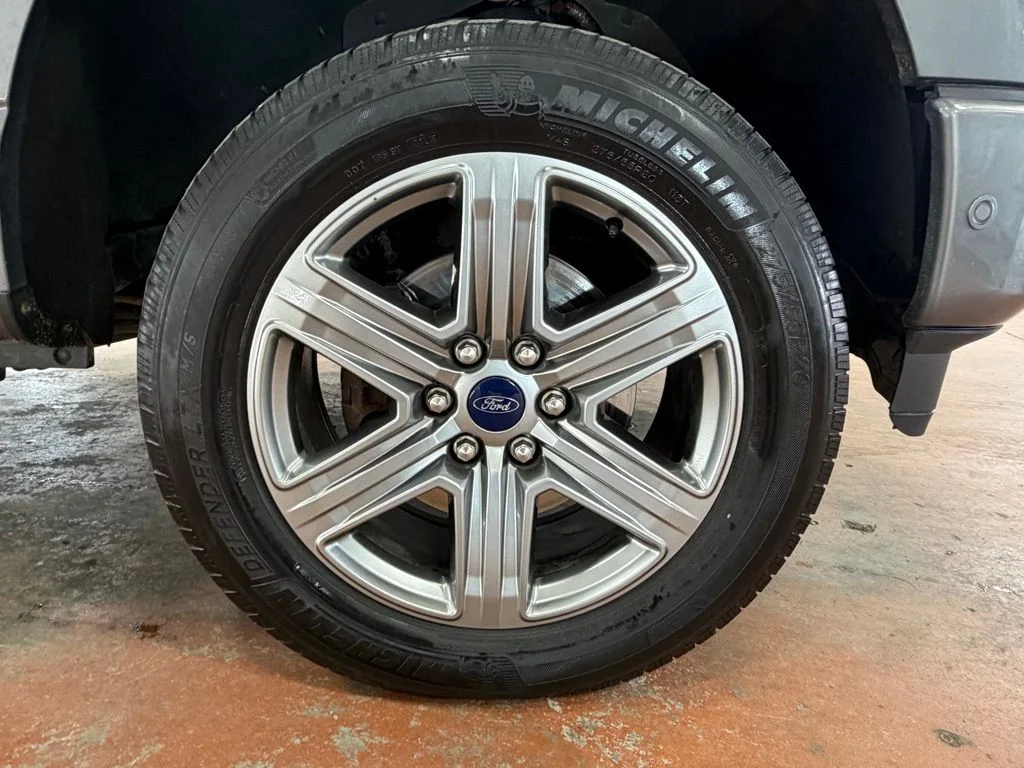 Used 2021 Gray Metallic Ford Platinum image 8