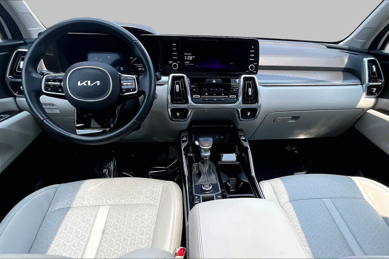 Used 2023 Glacial White Pearl Kia SX image 16