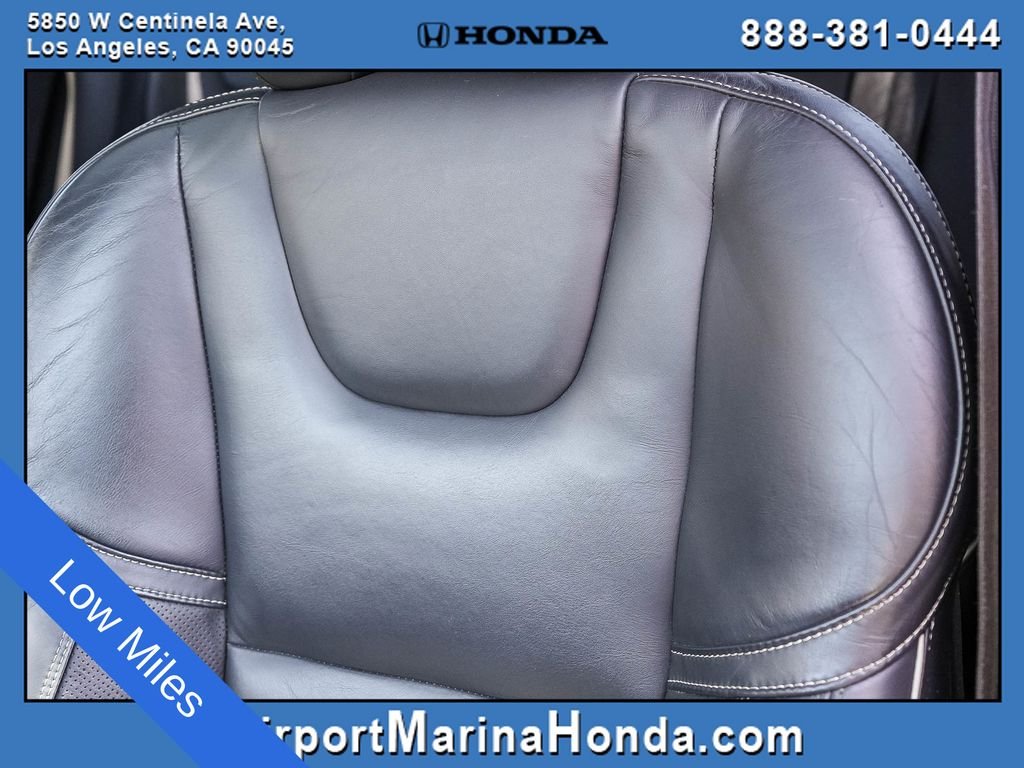 Used 2015 Crystal White Pearl Volvo T6 R-Design image 31
