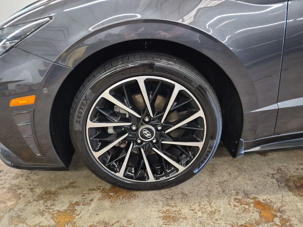 Used 2021 Portofino Gray Hyundai Limited image 8