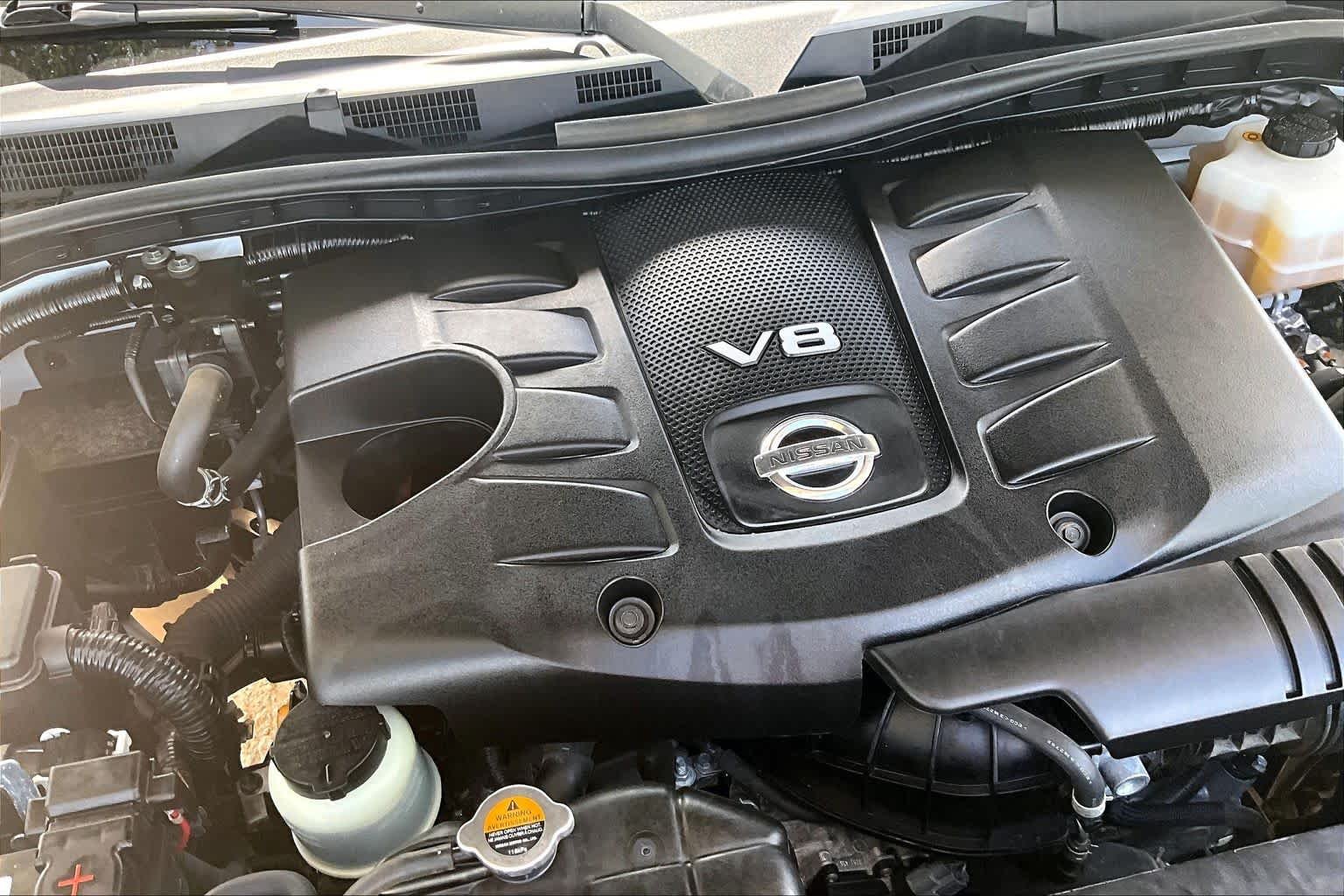 Certified Used 2022 Aspen White TriCoat Pearl Nissan Platinum image 33