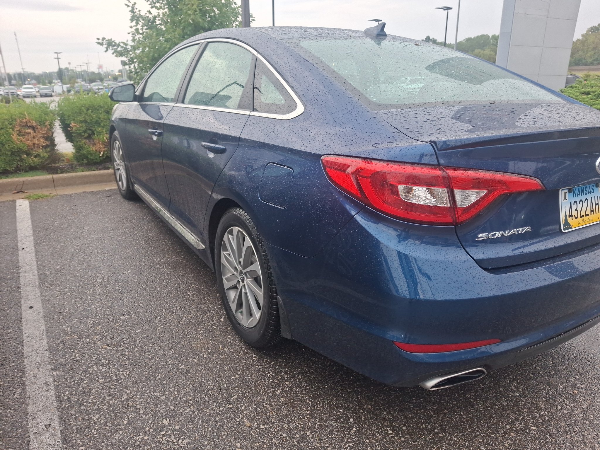 Used 2016 Lakeside Blue Hyundai 2.4L Sport image 9
