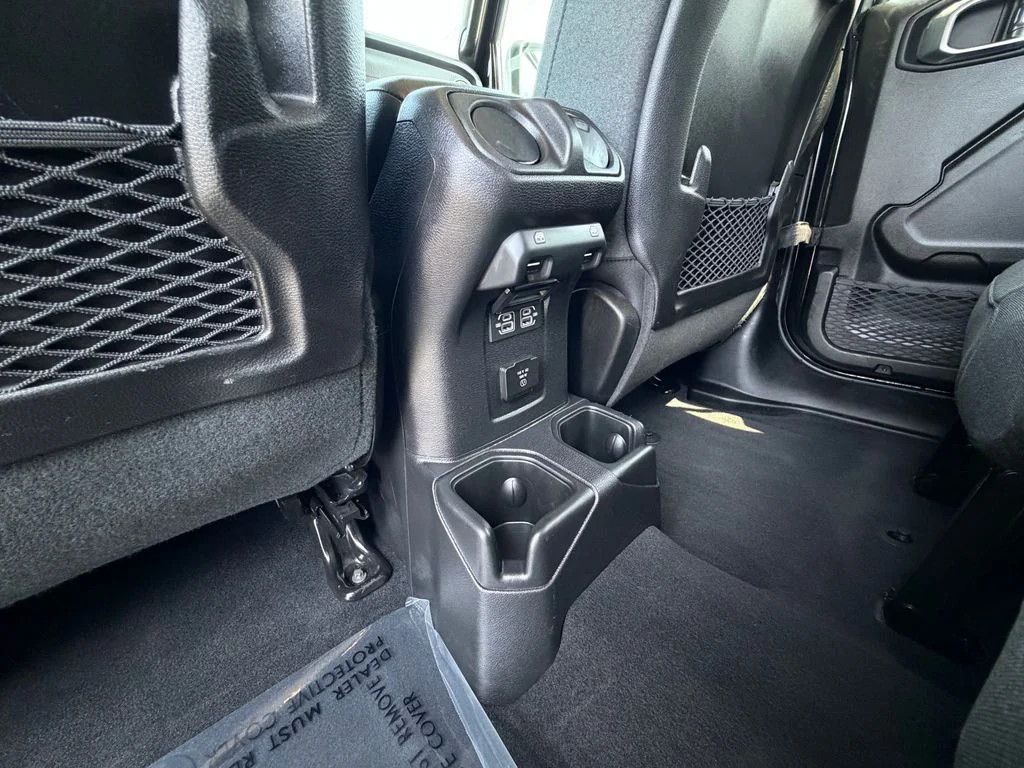 Certified Used 2025 Black Jeep Rubicon image 27