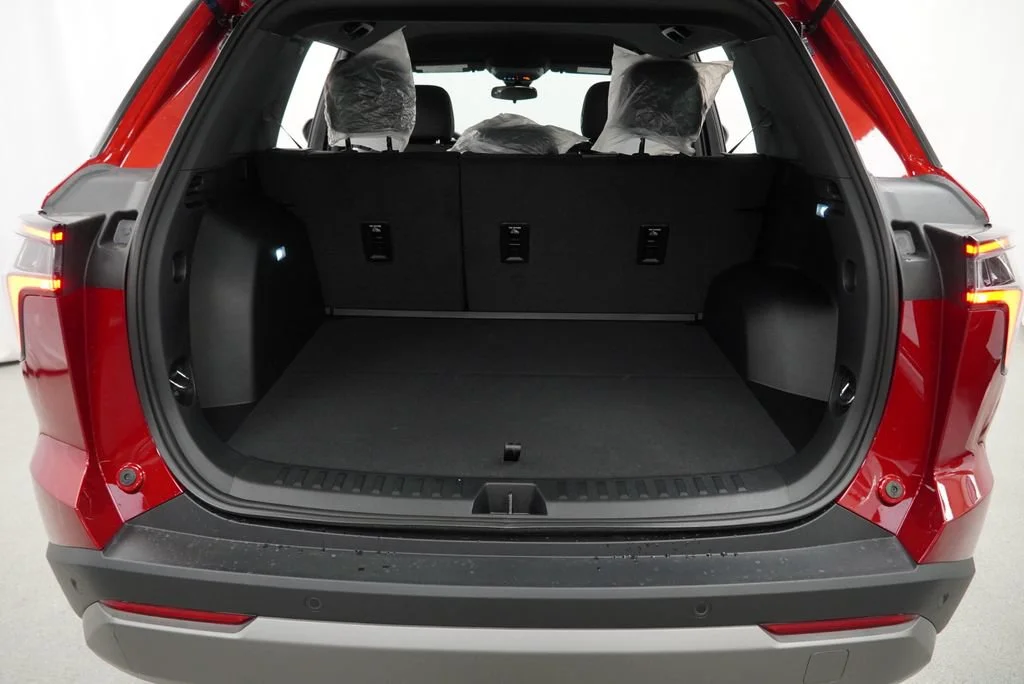 2027 Chevrolet Equinox LT - Photo 25