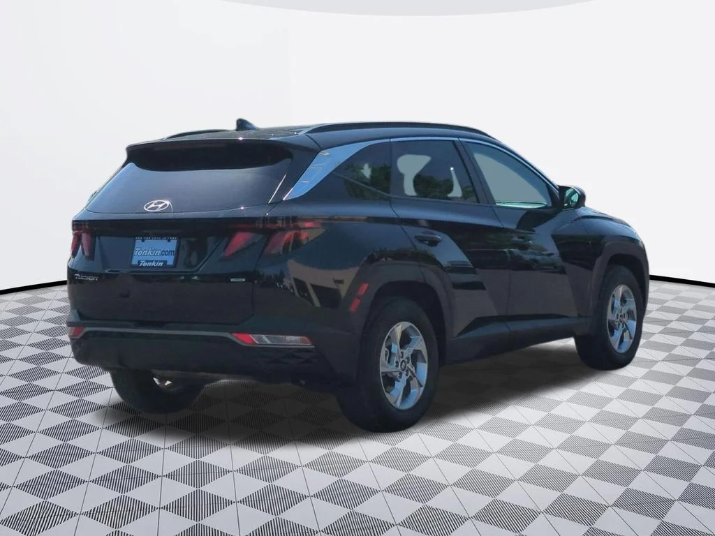 Used 2024 Black Pearl Hyundai SEL image 6