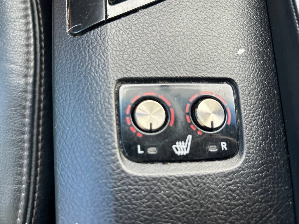 Used 2013 Magnetic Gray Metallic Toyota XLE image 27