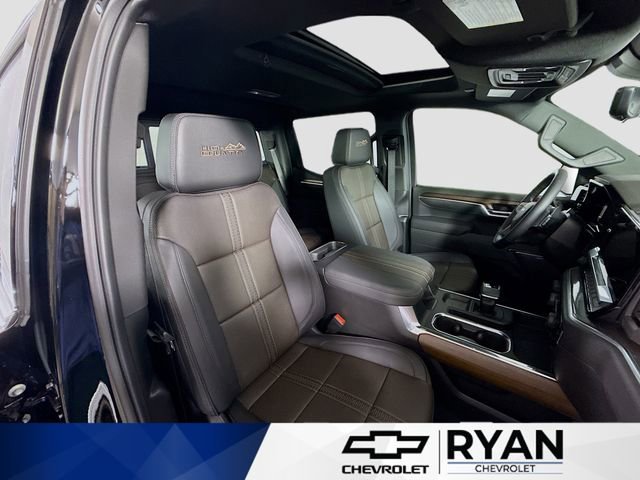 New 2026 Black Chevrolet High Country image 30