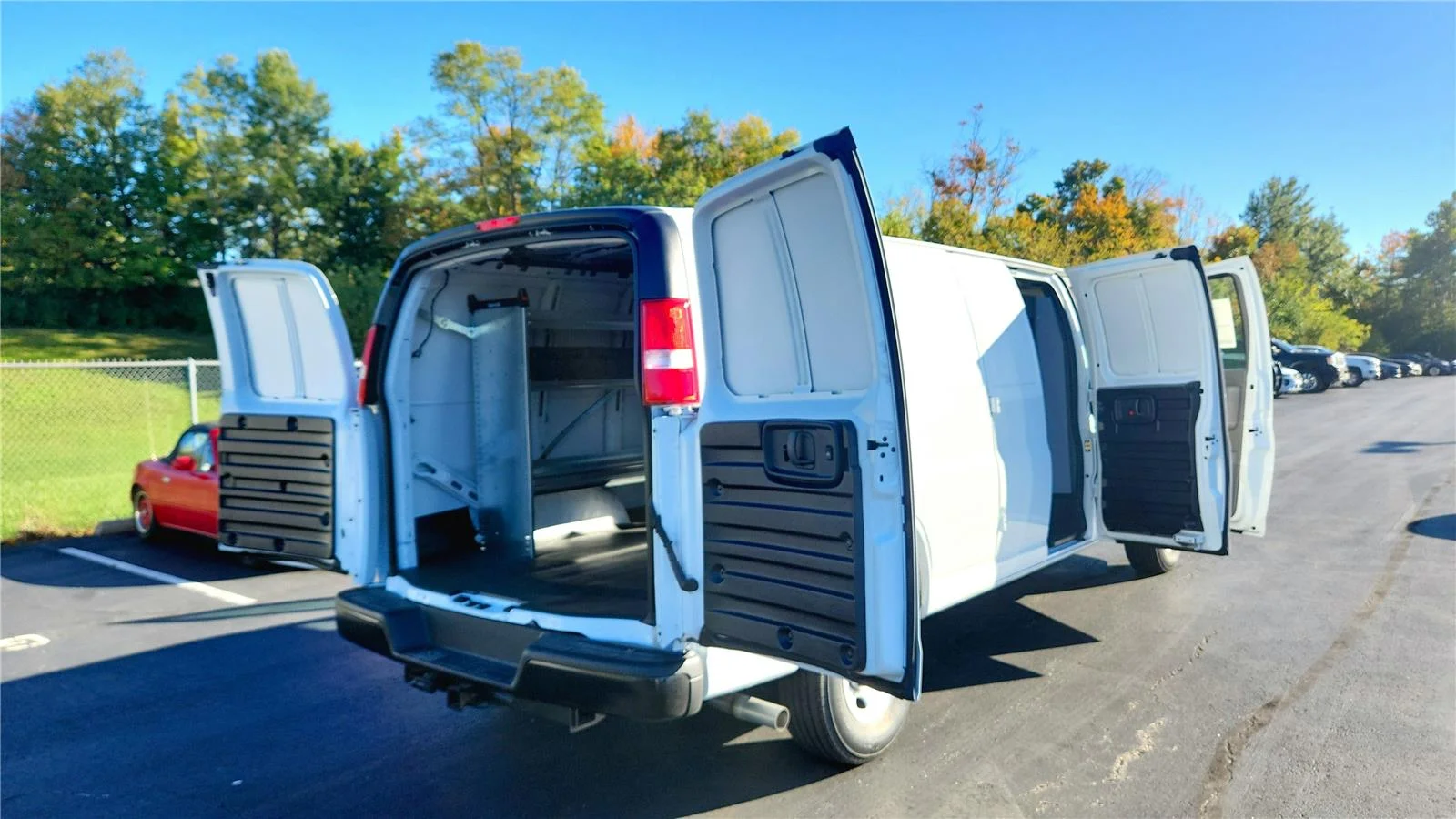 2025 Chevrolet Express Cargo Work Van - Photo 21