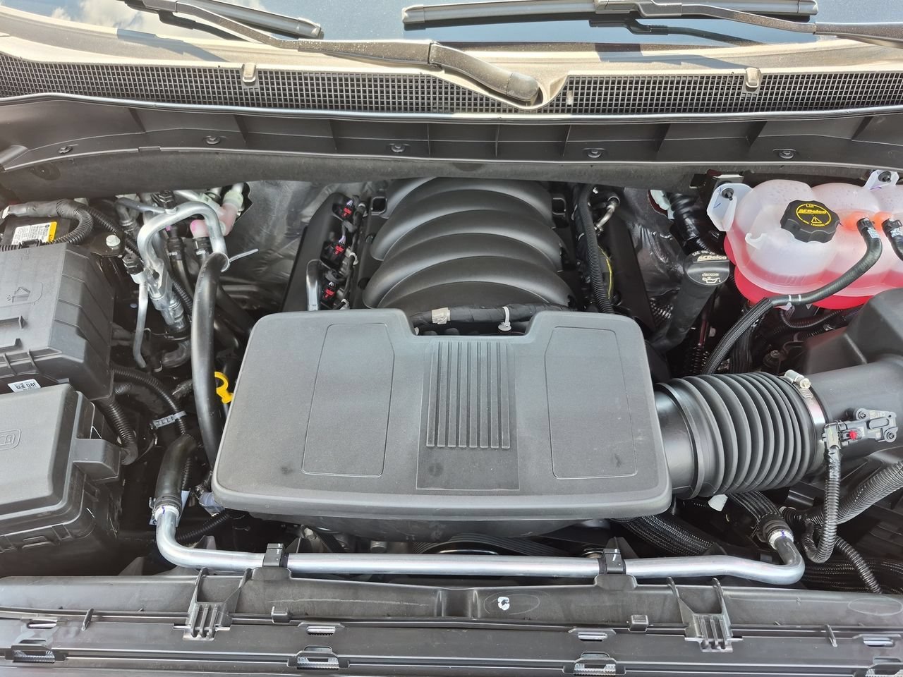 New 2026 Radiant Red Tintcoat Chevrolet RST image 31