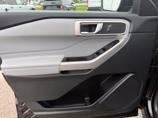 Used 2024 Black Metallic Ford XLT image 9