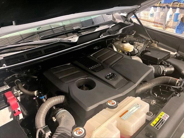 Used 2022 White Toyota SR5 image 34