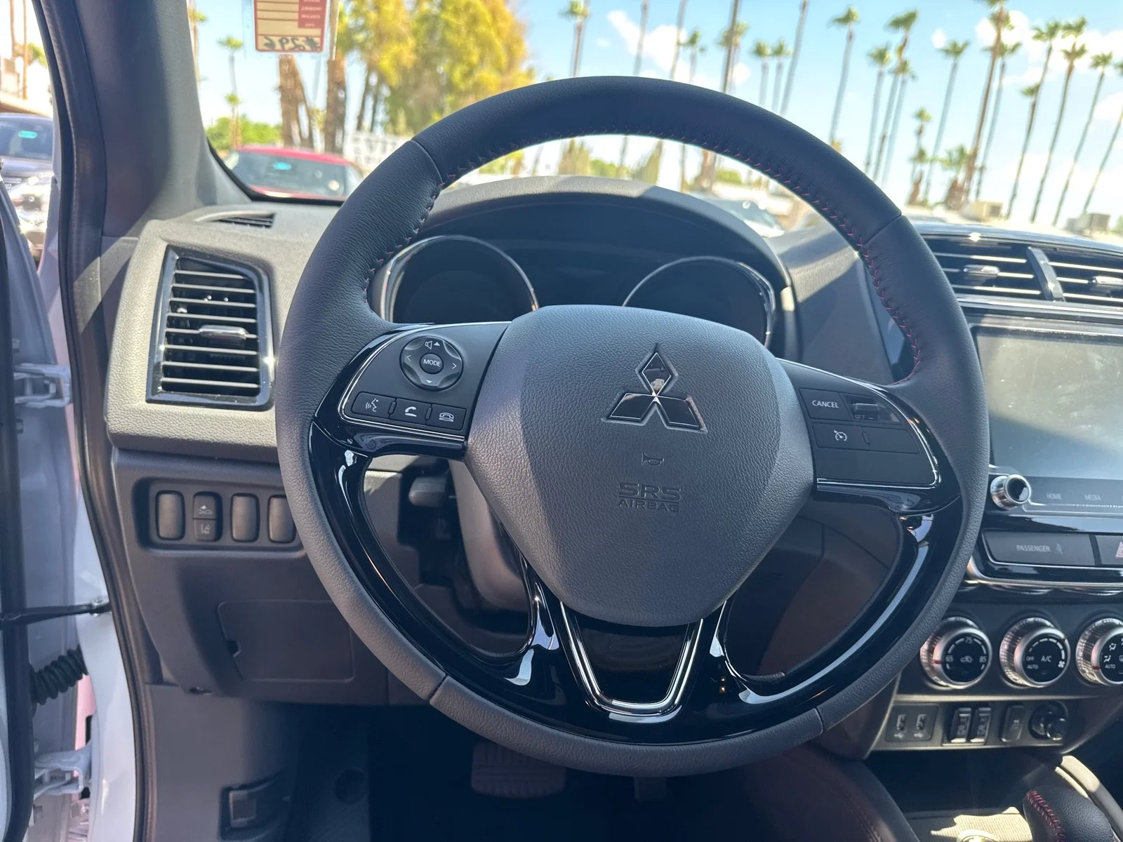 Used 2025 White Diamond Mitsubishi Trail Edition image 20