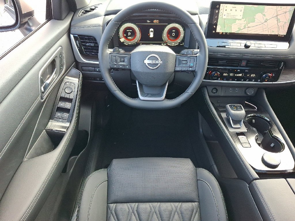 New 2026 Champagne Silver Metallic Nissan Platinum image 7
