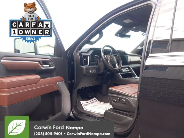 Used 2024 Onyx Black GMC  image 9