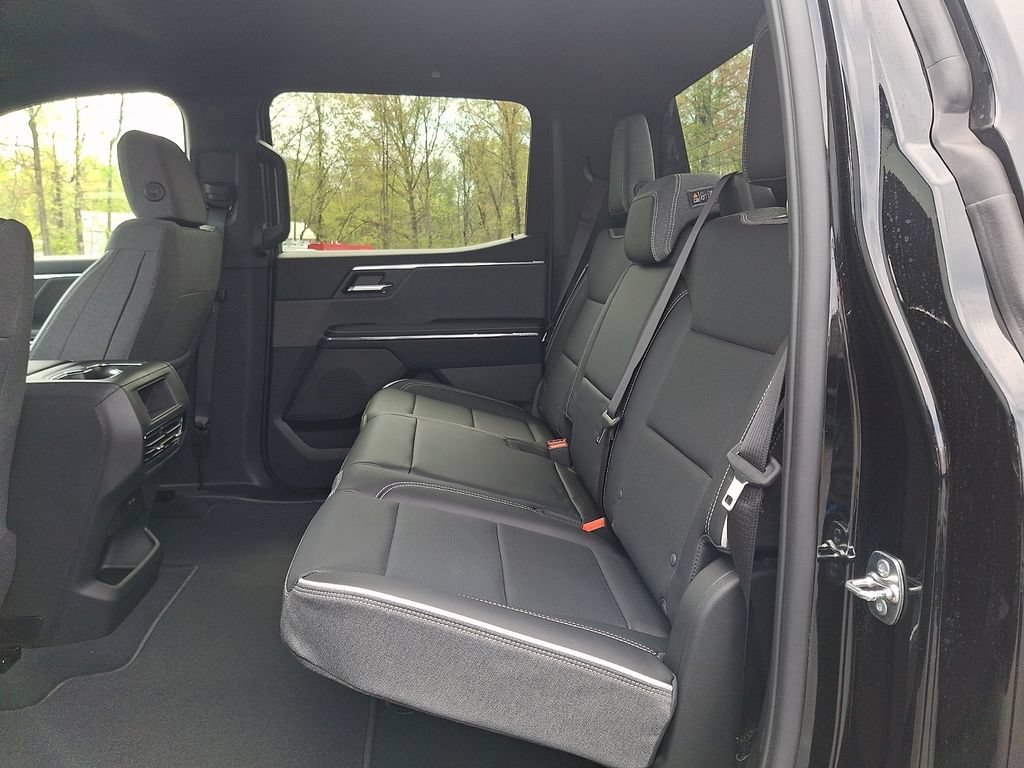 New 2026 Onyx Black GMC Elevation Standard Range image 6