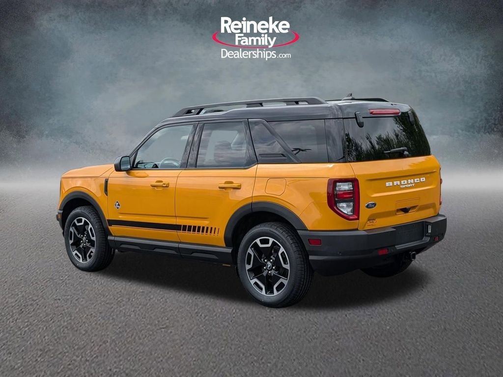 Used 2022 Orange Ford Outer Banks image 8
