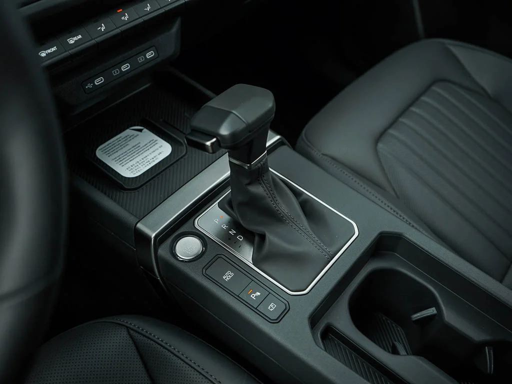 New 2027 Snow White Pearl / Black Roof Kia X-Line S AWD image 26