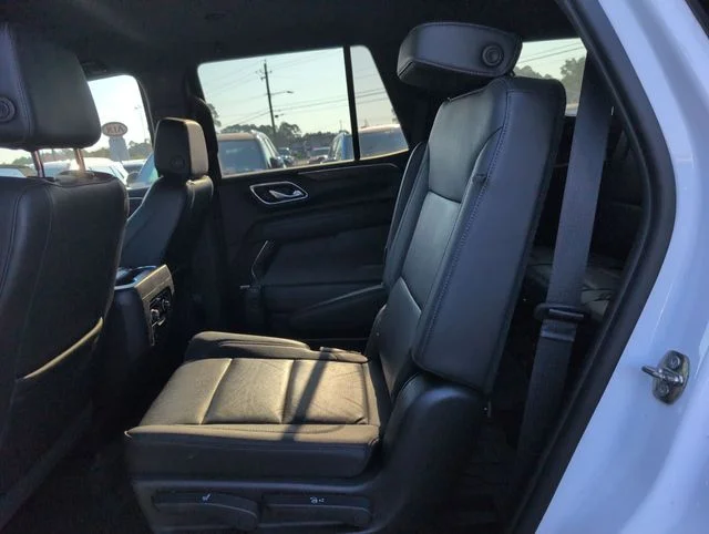 Used 2021 White Chevrolet Z71 image 22