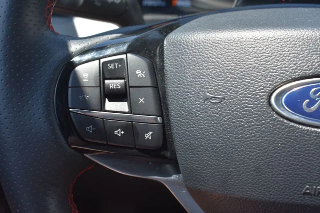 Used 2025 Gray Ford ST-Line image 26