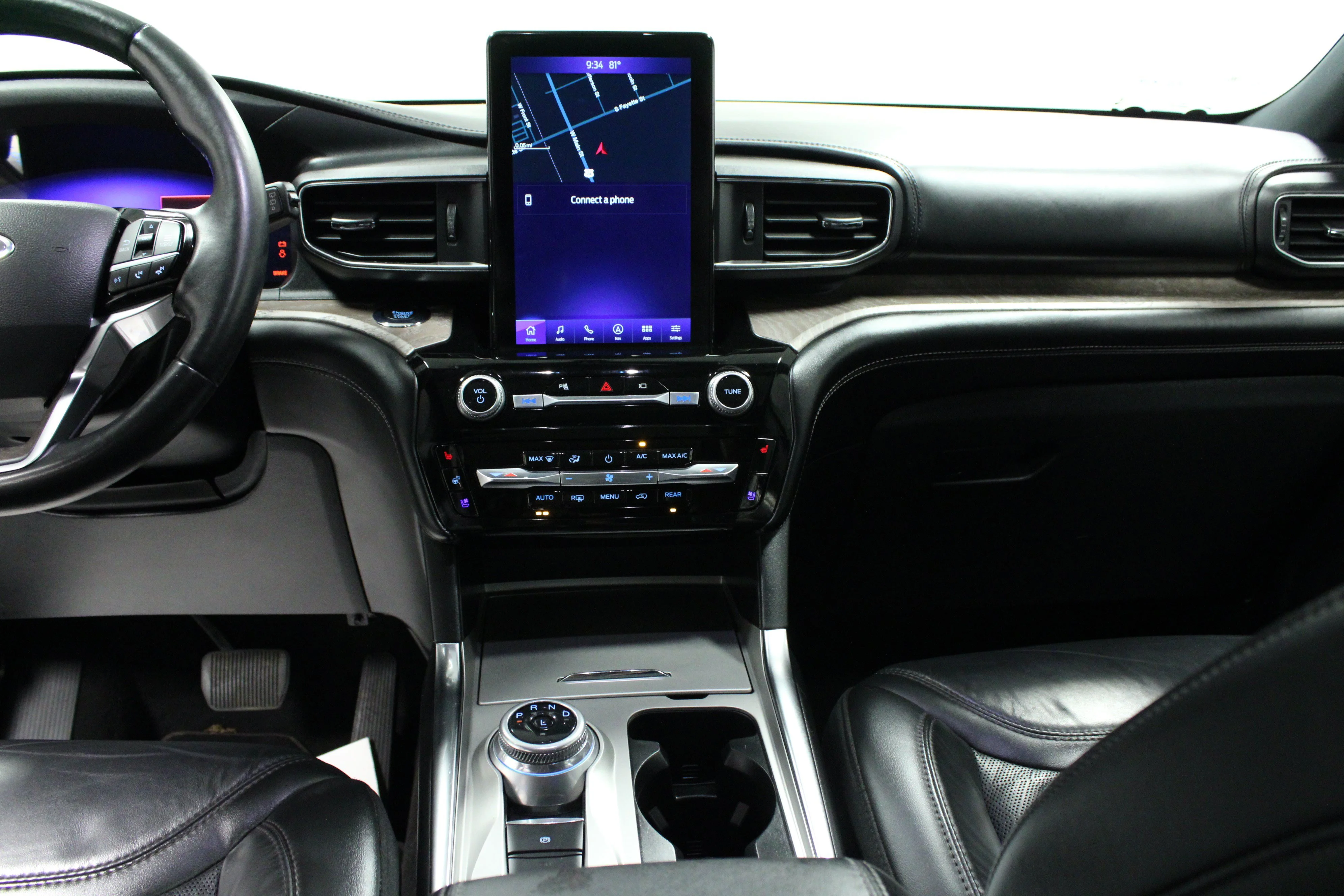 Used 2022 Blue Metallic Ford Platinum image 19