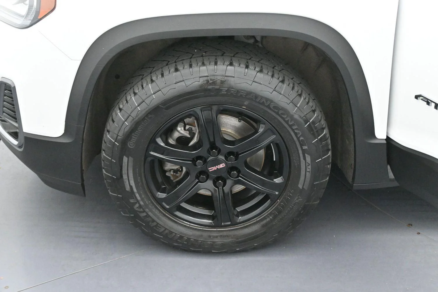Used 2023 Summit White GMC AT4 image 34