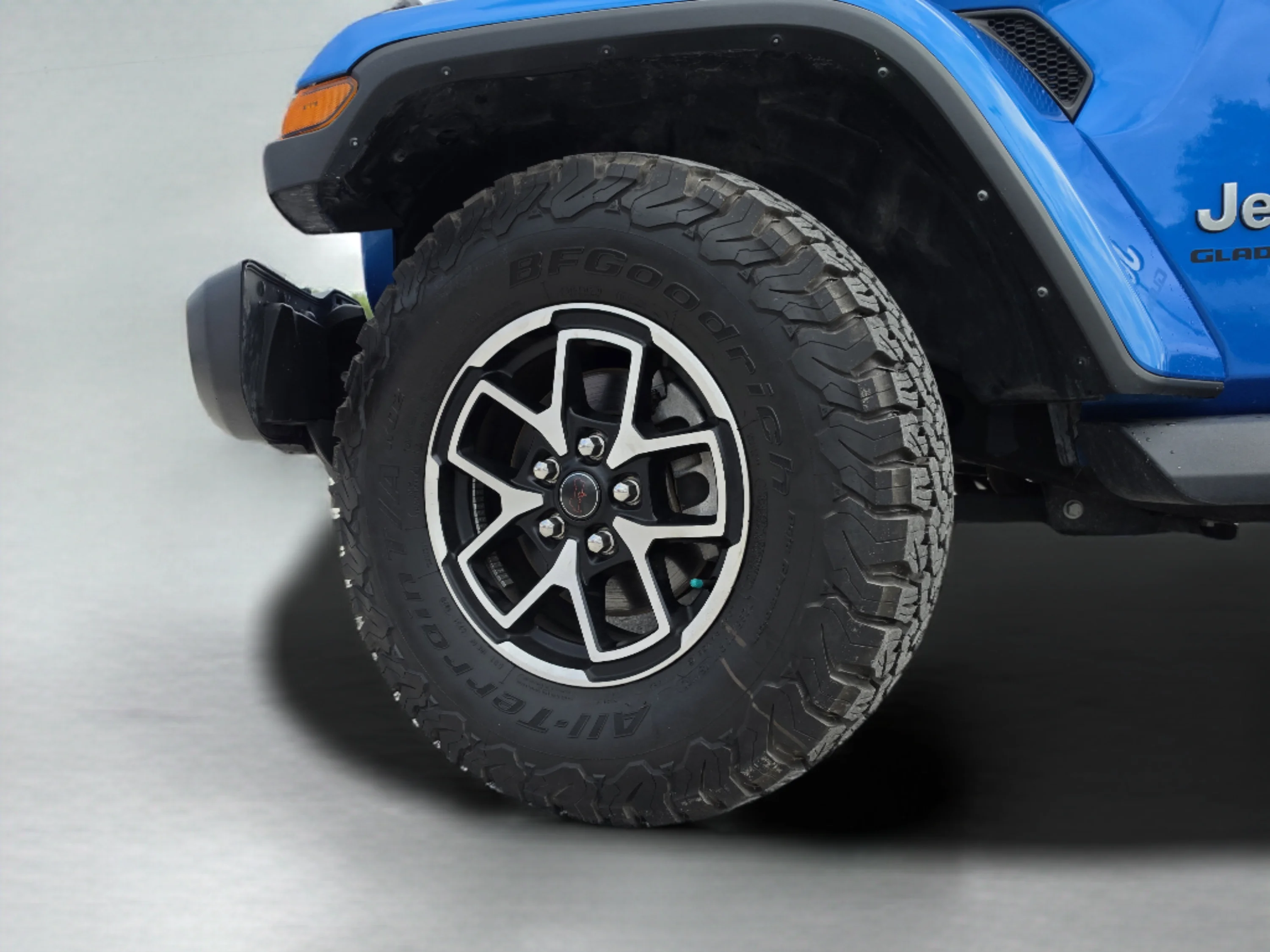 Used 2021 Hydro Blue Pearlcoat Jeep Overland image 38